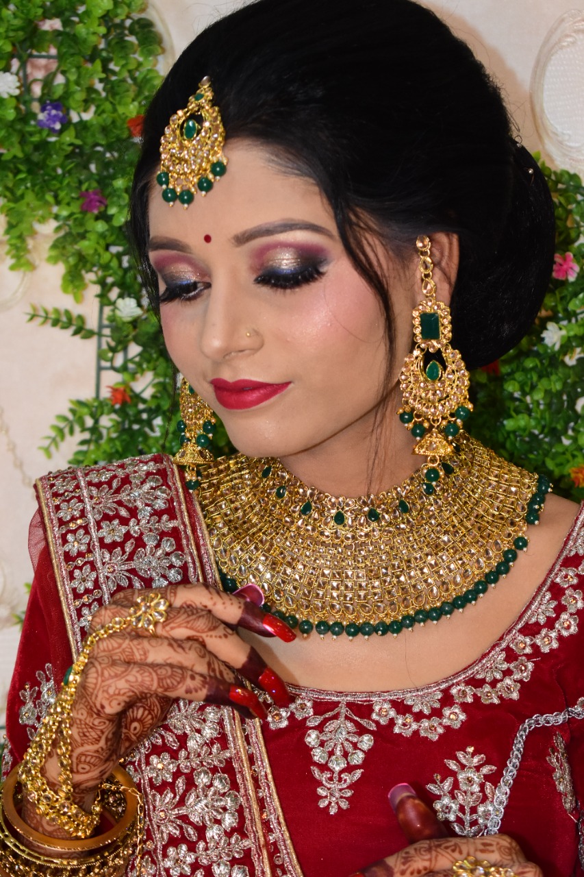 Neha Beauty Salon